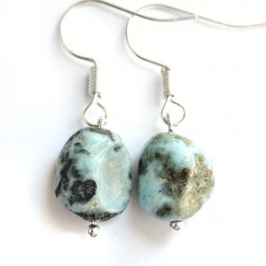 Larimar fülbevaló, szabálytalan alakú