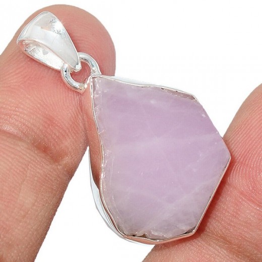 Kunzit medál, nyers, ezüst Kunzit medál, nyers, ezüst