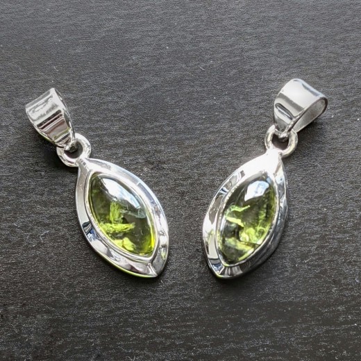 Peridot / Olivin medál, ezüst, mini